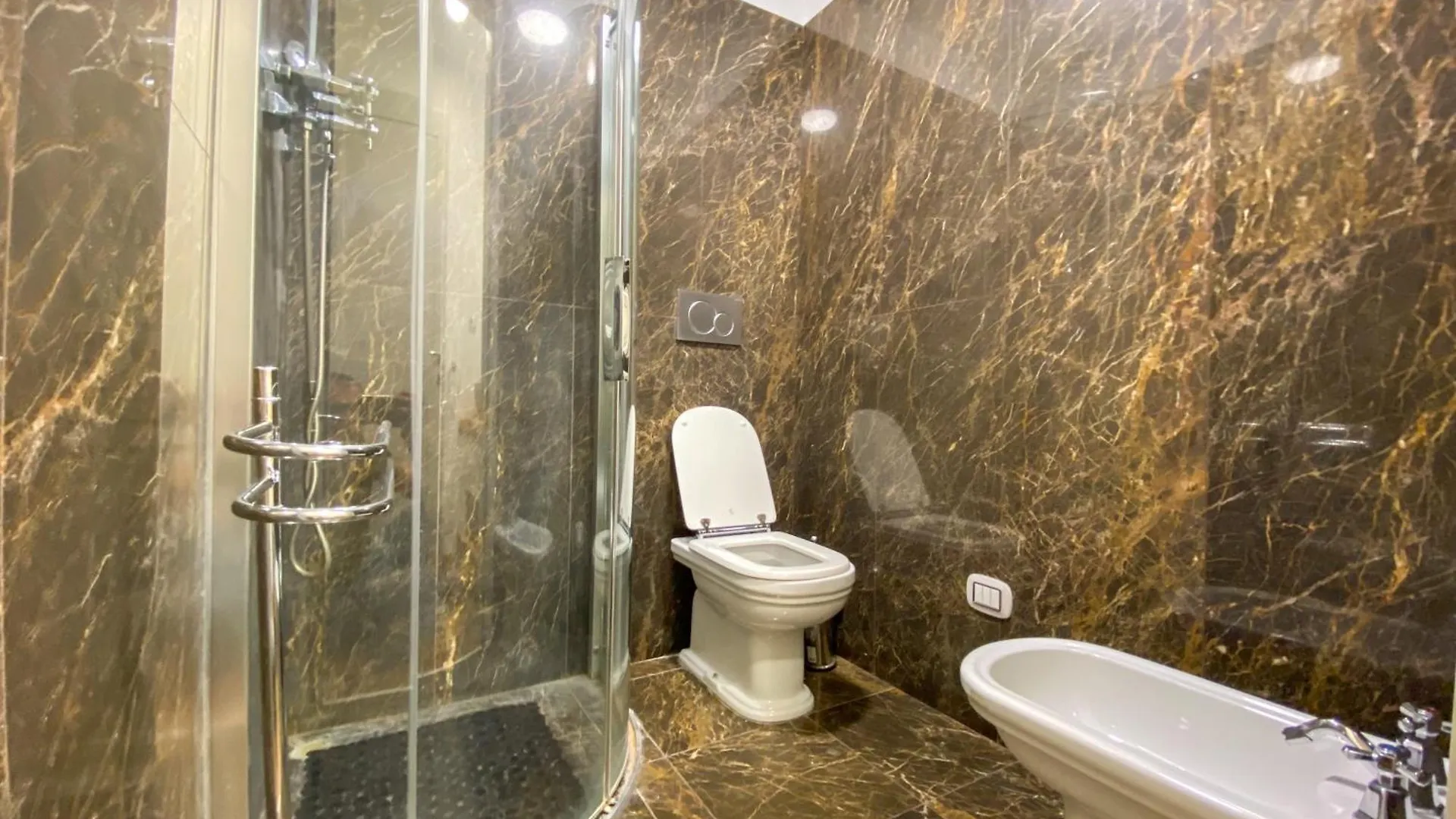 Foro Buonaparte - Red Suite Castello Sforzesco Milán Apartmán